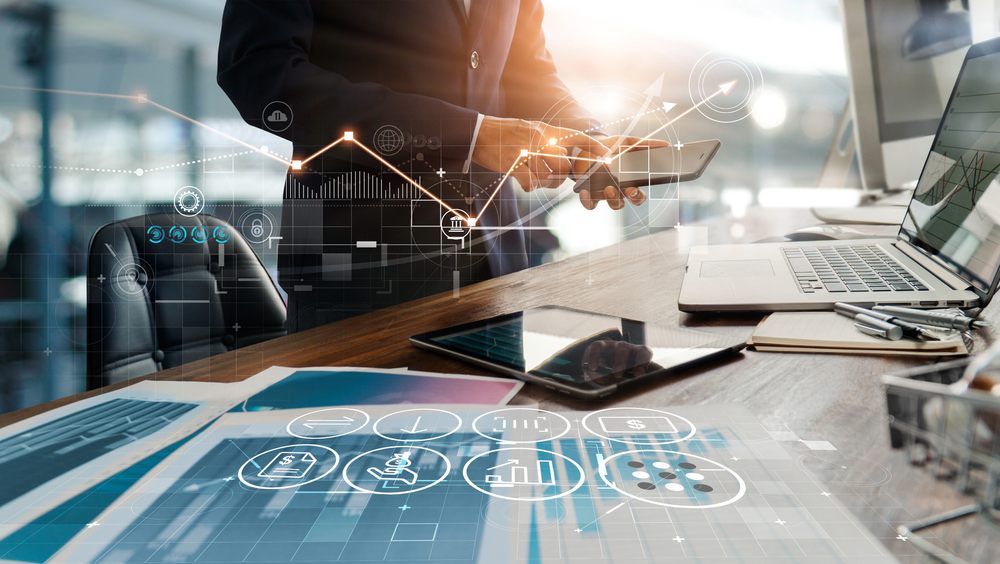 Integraciones con servicio comumenes como métodos de pago, financieros o CRMs